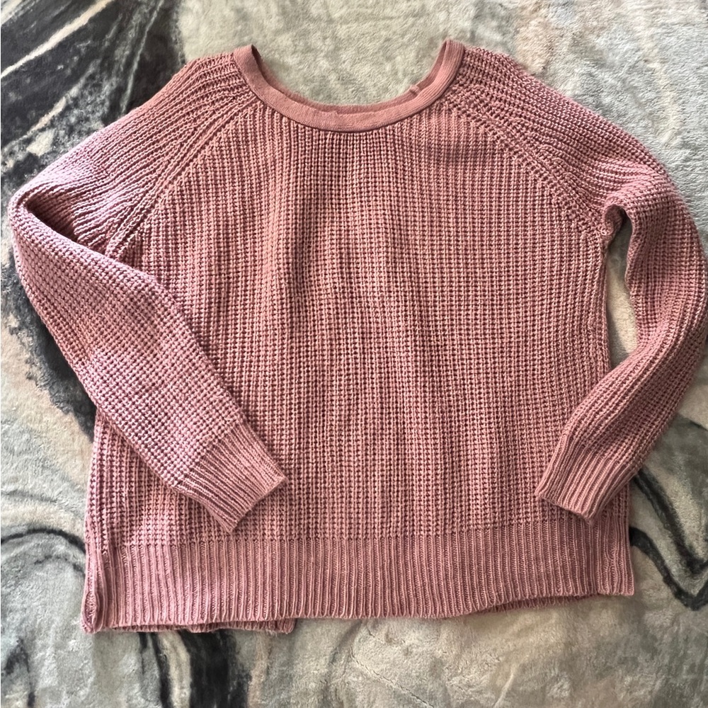 Knitted backless sweater